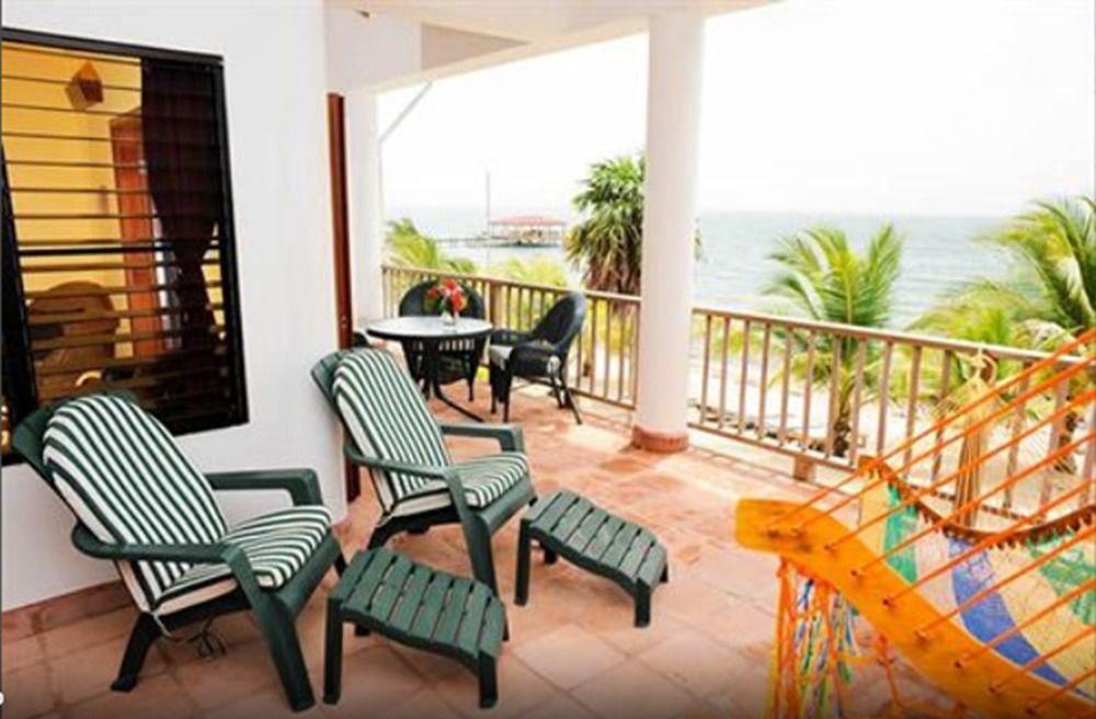 Robert'S Grove Beach Resort Placencia Esterno foto