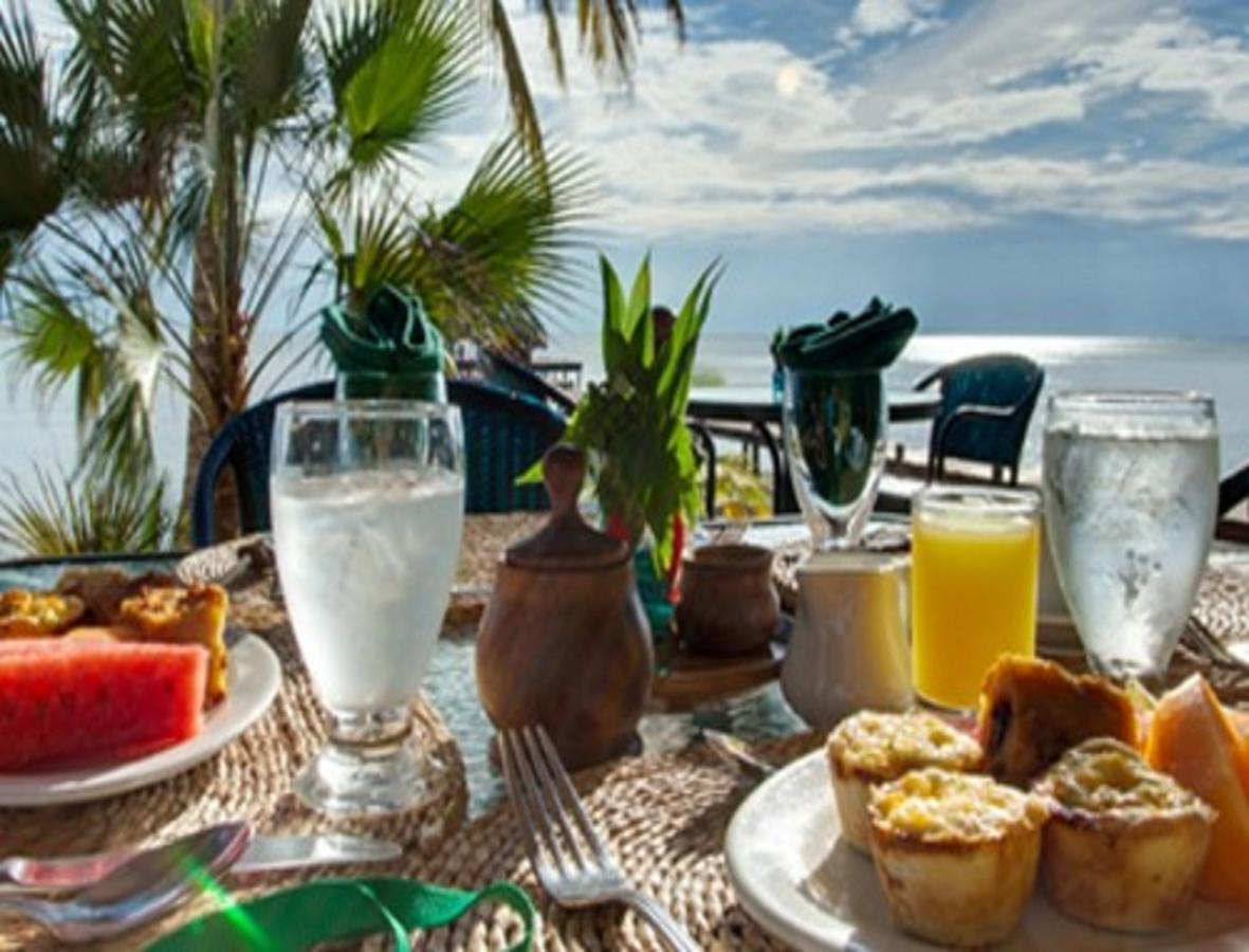 Robert'S Grove Beach Resort Placencia Esterno foto